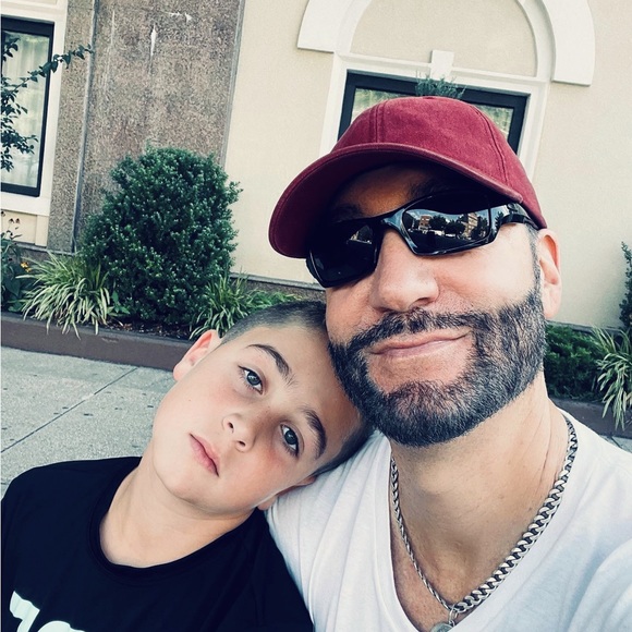 Meet your Posher, Gio - Picture 3 of 6